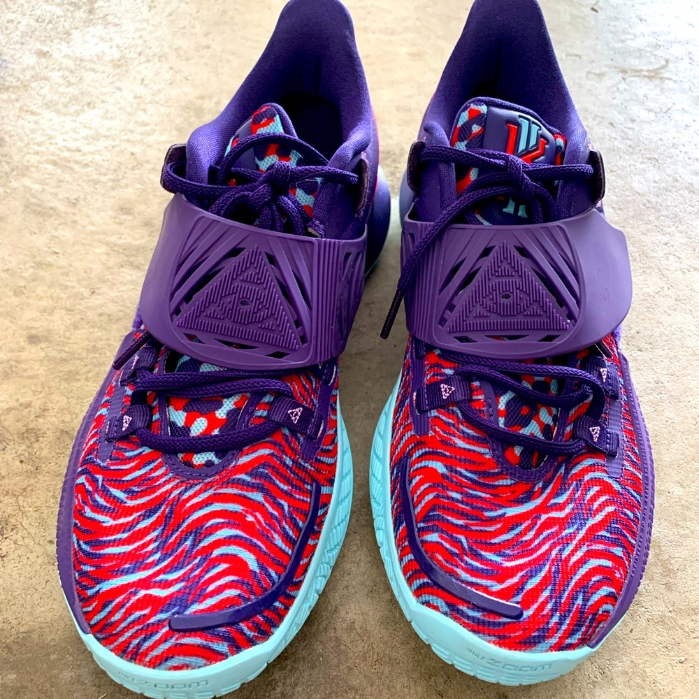 Nike Kylie Basketball Shoes Men’s 9.5